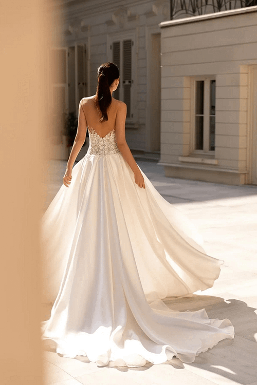 Diseño a medida vestidos de novia
